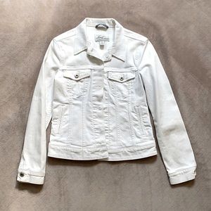 Levi’s white jean jacket, size S
